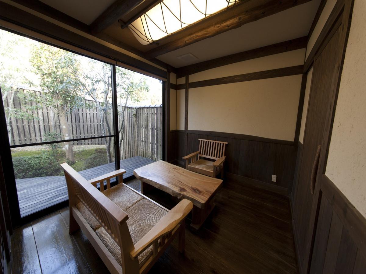 Отель Gokuraku Onsen Takumi No Yado Takaharu Экстерьер фото